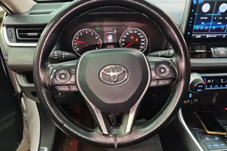 Used Toyota Wildlander 2022 2.0L CVT Two-Wheel Drive Luxury PLUS Edition
