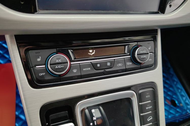 Used Geely Auto Emgrand X7 Sport 2020 1.8TD DCT Two-Wheel Drive Smart Connect 4G-Enabled Version