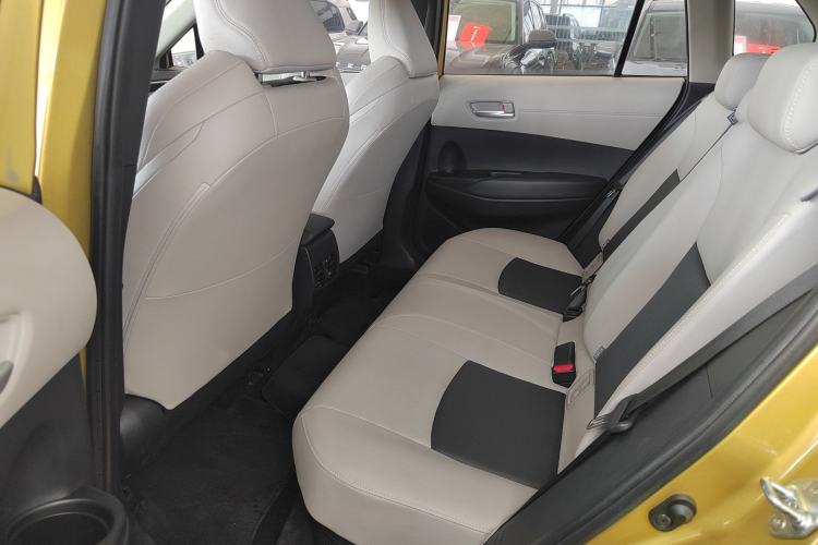 Used Toyota FRONTLANDER 2023 2.0L Smart Electric Hybrid Dual-Engine Deluxe Version
