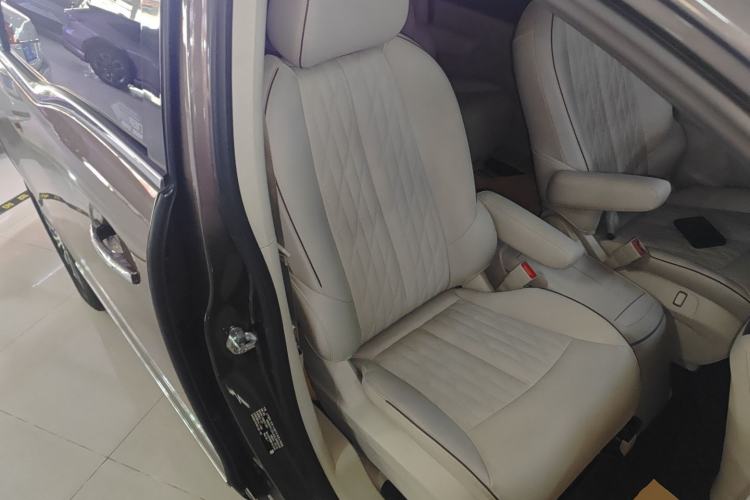 Used Buick GL8 2021 Land Cruiser Executive Class 652T Luxury Model