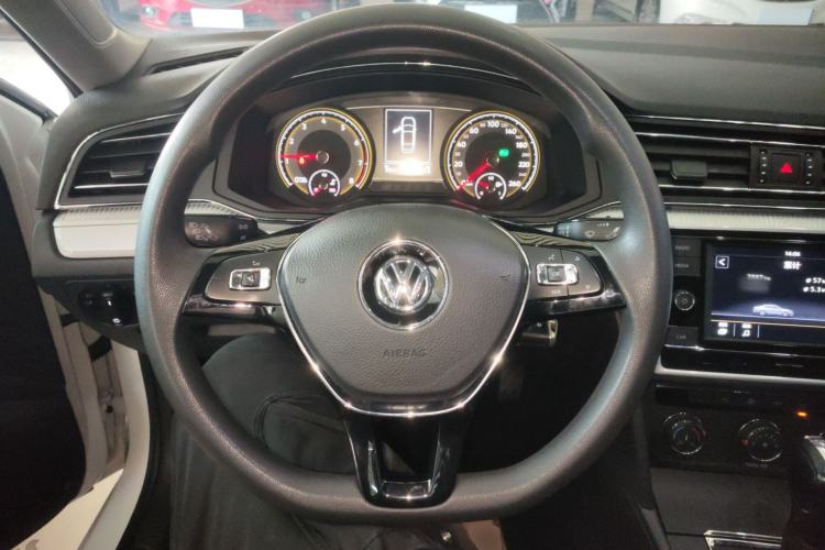 Used Volkswagen Lamando 2019 230TSI DSG Fashion Edition China VI