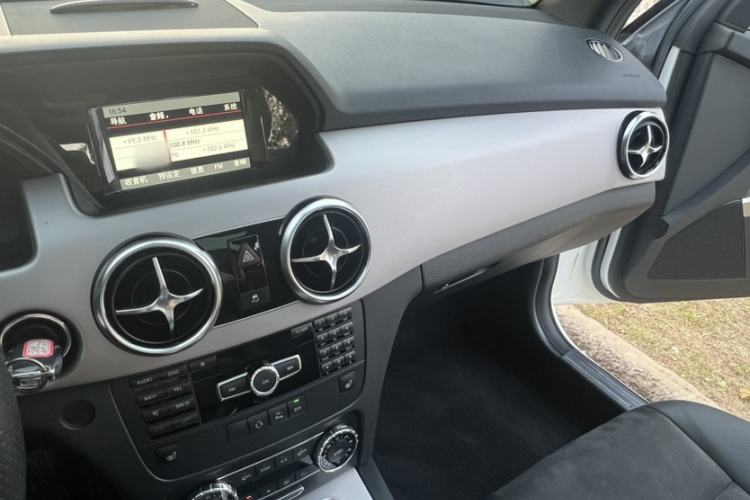 Used Mercedes-Benz GLK-Class 2015 GLK 260 4MATIC Fashion Edition Ultimate Version
