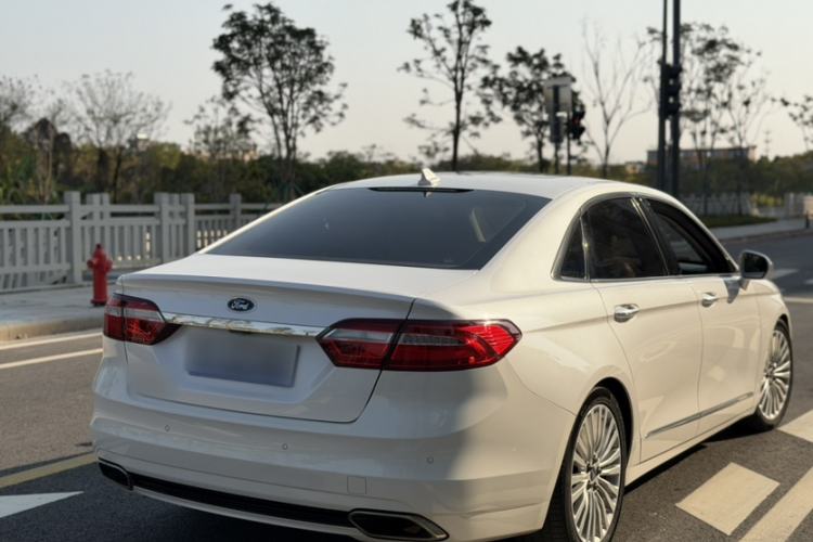 Used Ford Taurus 2018 EcoBoost 245 Premier Edition China V Standard