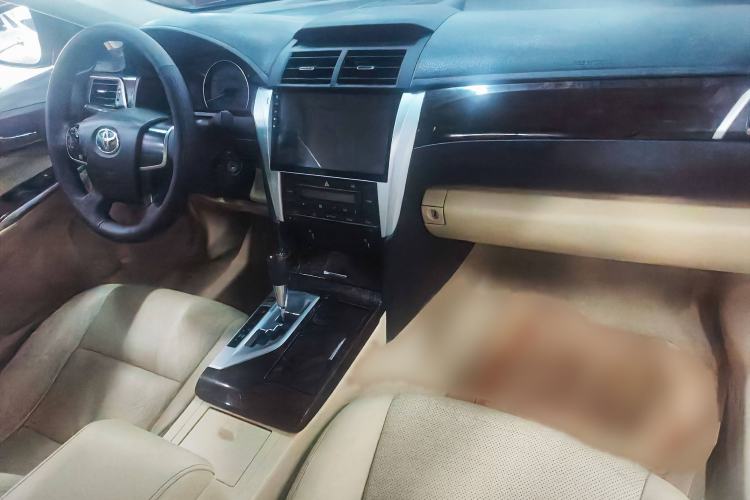 Used Toyota Camry 2015 2.0G Premier Edition
