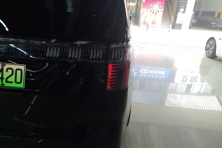 Used Zeekr 009 2022 Revised WE Version
