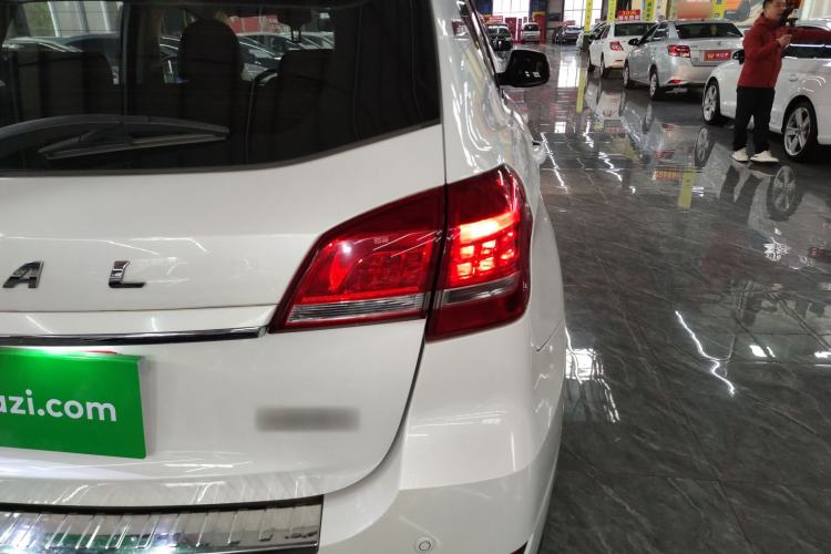 Used Haval H2 2017 Red-Label 1.5T Automatic Two-Wheel Drive Luxury Model
