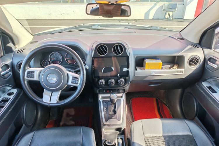 Used  Compass 2014 Revised Version 2.4L Four-Wheel Drive Comfort Edition
