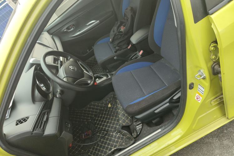 Used Toyota YARiS L 2016 Revised Version 1.5G CVT with Dynamic Sunroof
