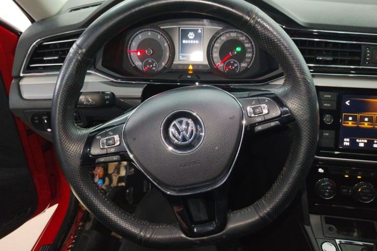 Used Volkswagen Lamando 2019 280TSI DSG Comfort Edition China VI standard
