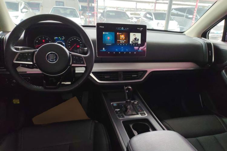 Used BYD Tang 2018 2.0T Automatic SmartConnect Luxury Edition 5 Seats China V Standard