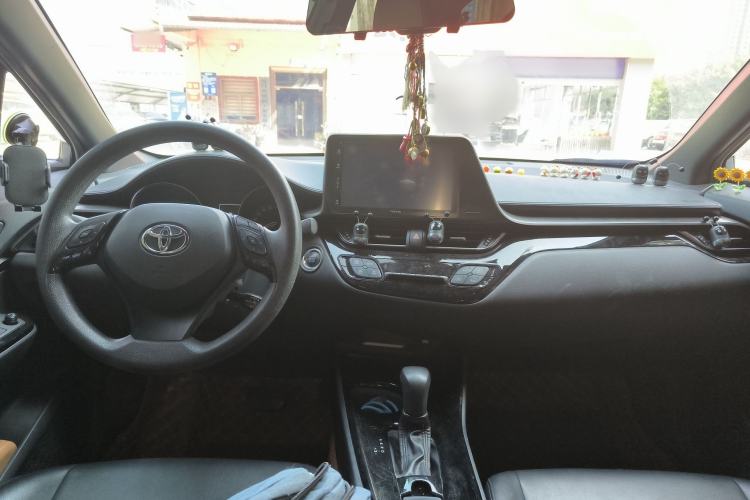 Used Toyota IZOA 2020 2.0L Yi Xiang CARE
