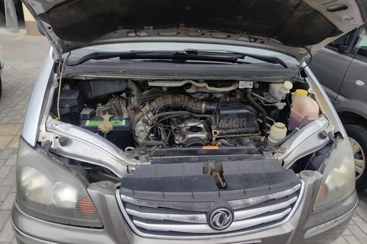 Used FORTHING Lingzhi 2015 V3 1.5L 7-Seater Luxury Model
