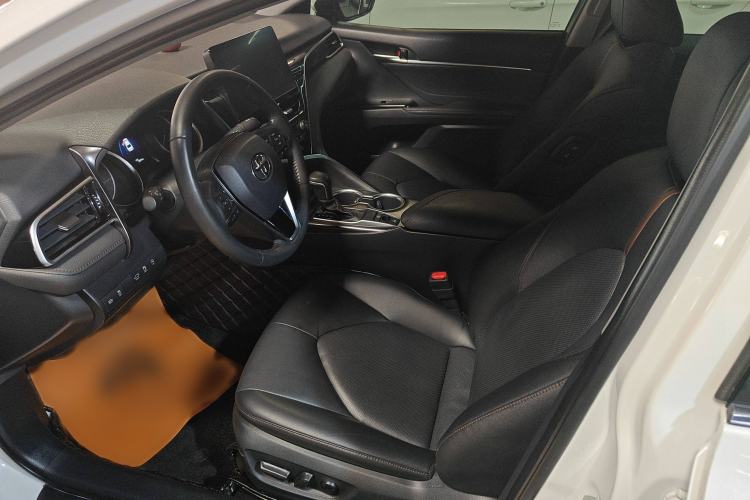 Used Toyota Camry 2021 2.0G Luxury Edition
