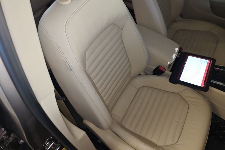 Used Volkswagen Magotan 2013 1.8TSI Luxury Model
