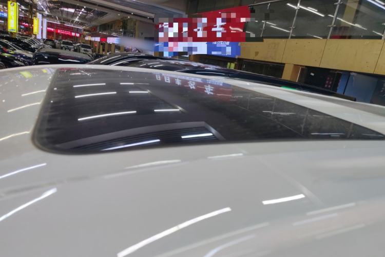 Used VOYAH Dream 2025 EV Four-Wheel Drive Flagship Kunpeng Edition