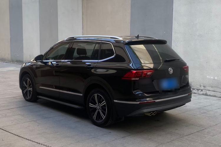 Used Volkswagen Tiguan L 2020 330TSI Automatic Two-Wheel Drive Panoramic Comfort Edition China VI Standard
