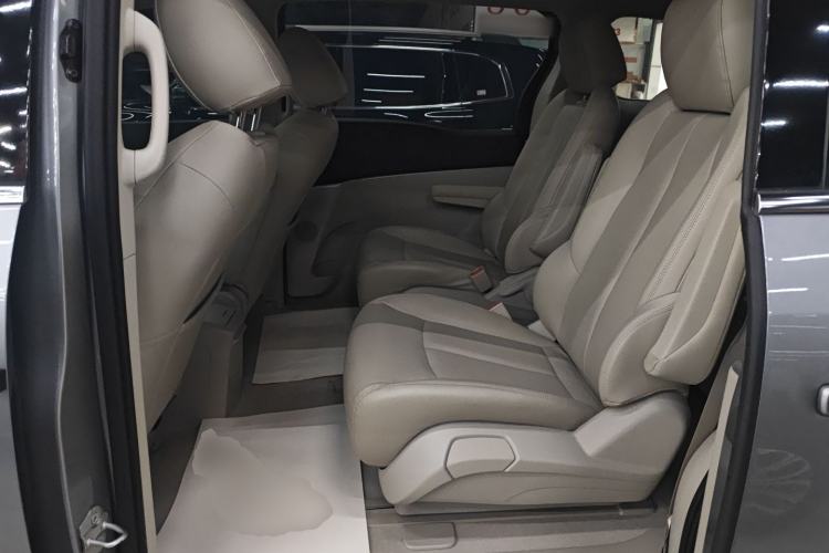 Used Buick GL8 2023 Land Executive Class Smart Enjoyment Model
