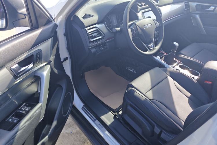 Used Haval H2 2017 Blue Label 1.5T Manual Two-Wheel Drive Elite Model