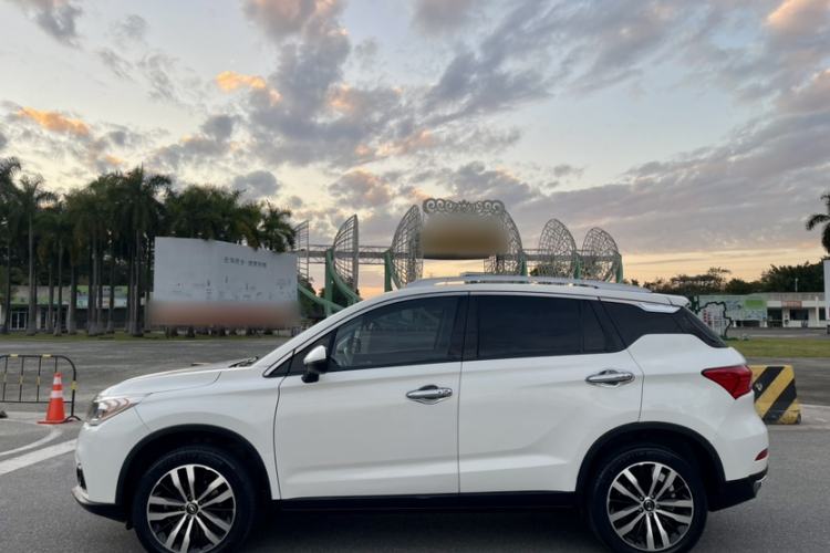 Used GAC Trumpchi GS4 2017 235T G-DCT Two-Wheel Drive Luxury Edition