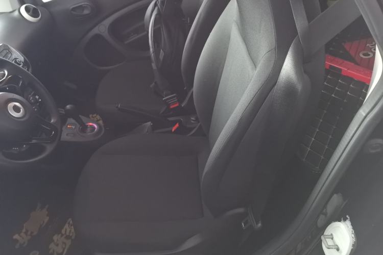 Used  fortwo 2018 1.0L 52kW Hardtop Dynamic Version China V