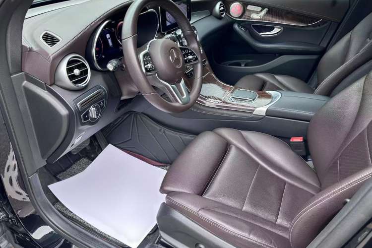 Used Mercedes-Benz GLC 2020 Facelift GLC 260 L 4MATIC Luxury Edition
