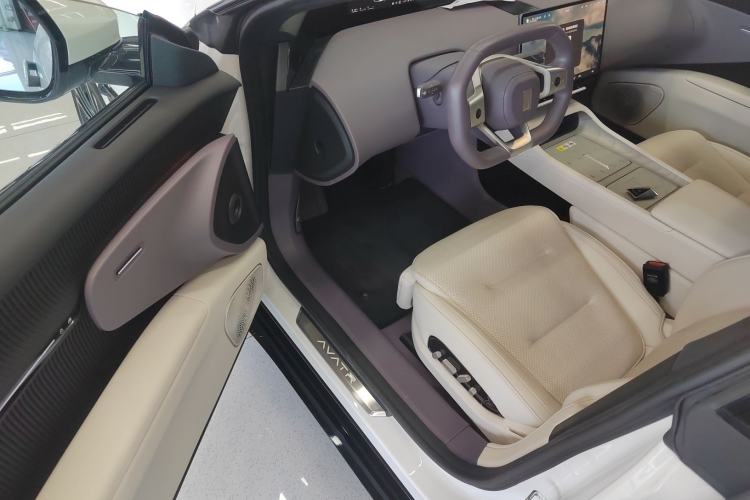 Used  12 2025 Ultra Extended-Range Edition