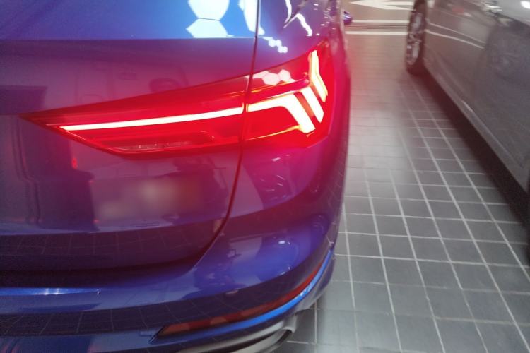 Used Audi Q3 2021 40 TFSI Fashion Dynamic Model
