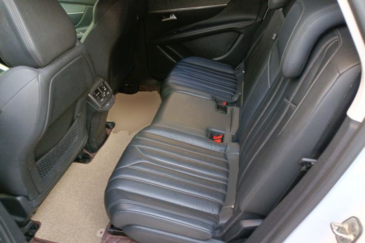 Used Peugeot 5008 2017 380THP 7-Seater Luxury Edition
