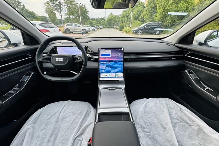 Used  L6 2024 125km PLUS Dragon Edition
