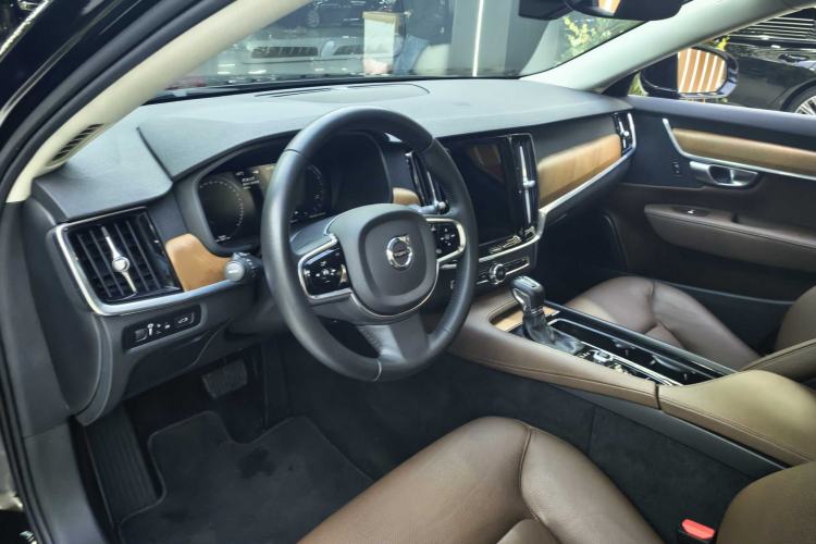 Used Volvo S90 2020 T5 Zhiyi Luxury Edition
