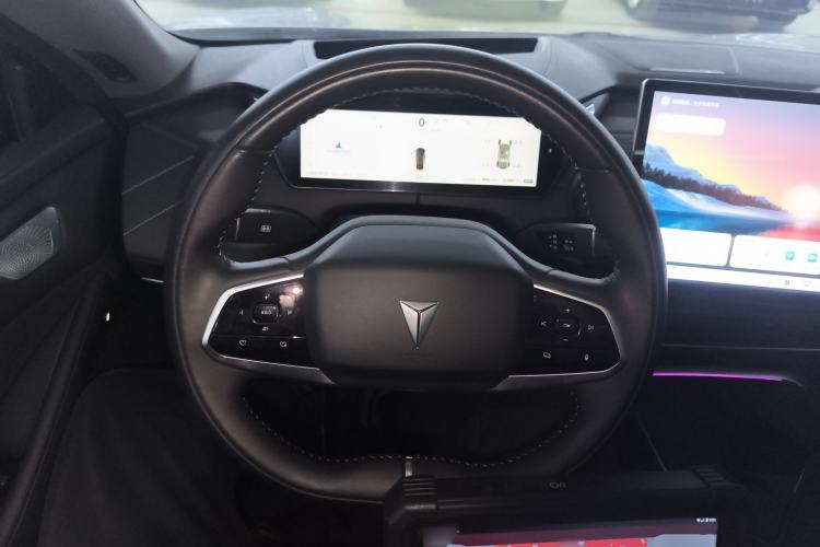 Used  SL03 2023 200Max Range-Extended Version
