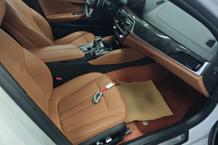 Used BMW 5 Series 2019 530Li Leading Model M Sport Package
