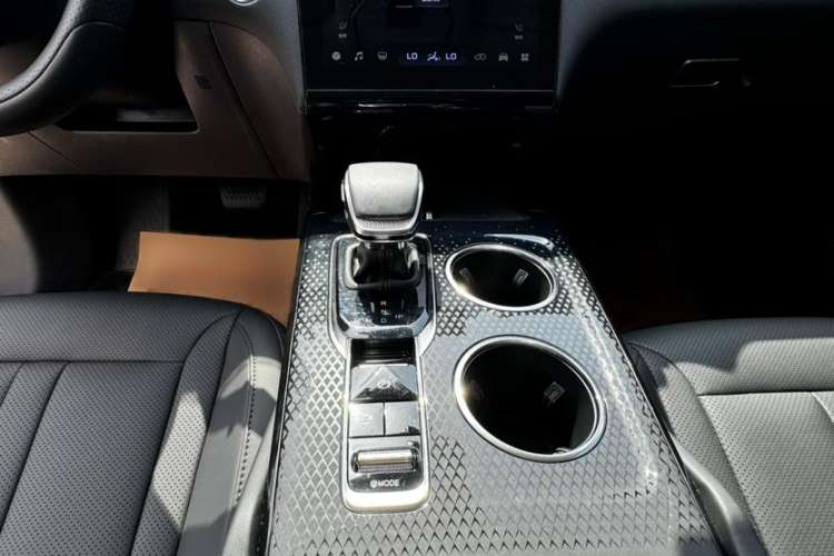 Used Hongqi HS3 2023 1.5T Two-Wheel Drive Shanwei Edition
