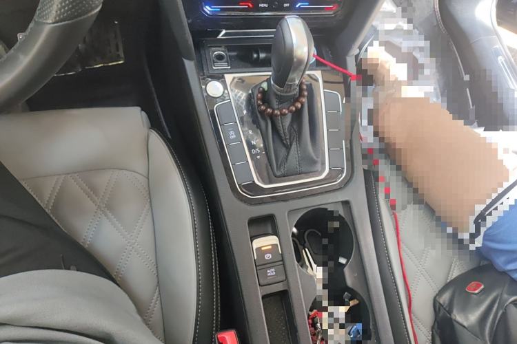 Used Volkswagen Magotan 2023 2 Million Units Limited Edition 330TSI DSG Leading Version
