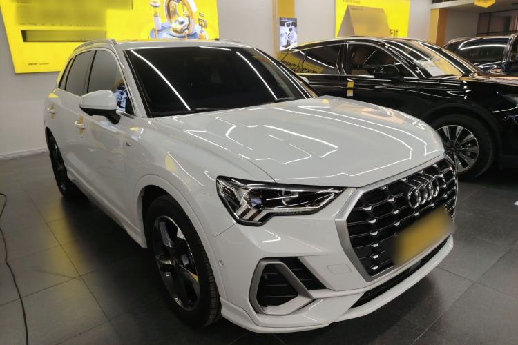 Used Audi Q3 2021 35 TFSI Fashion Dynamic Model