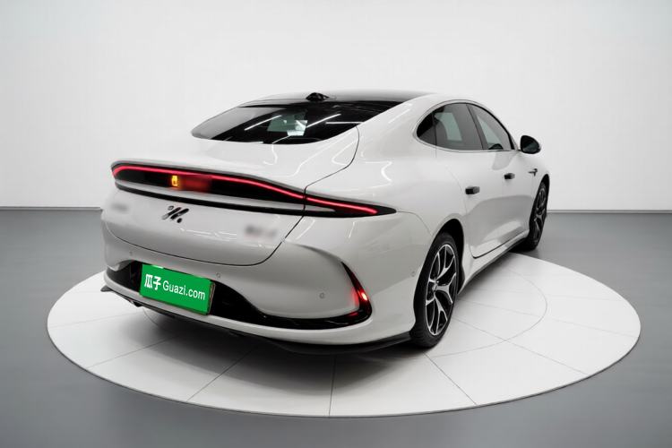 Used  L6 2025 Ultra Model
