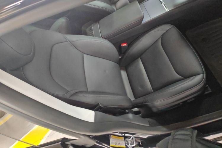 Used Tesla Model 3 2025 Rear-Wheel-Drive Version
