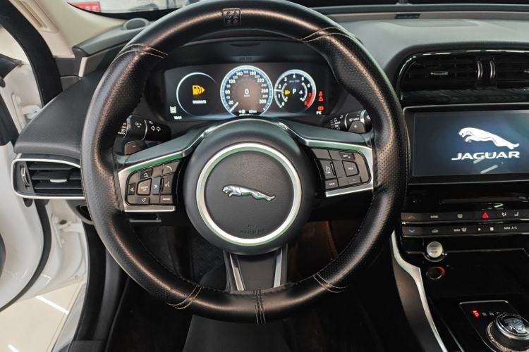 Used Jaguar XEL 2018 2.0T 250 PS Premium Edition
