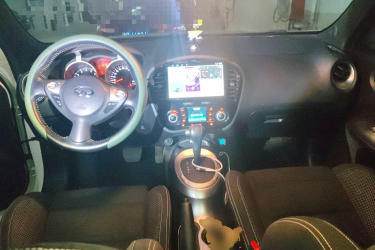 Used Infiniti ESQ 2014 1.6L Spontaneous Edition