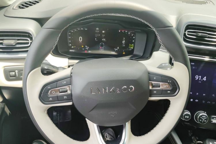 Used Lynk & Co 02 2022 1.5T DCT Shine Pro
