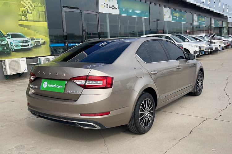 Used Skoda Octavia 2019 1.5L Automatic Smart Drive Luxury Edition China VI Standard