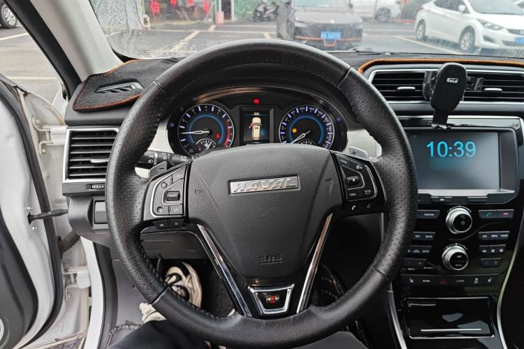 Used Haval H2 2018 Red-Label 1.5T Dual-Clutch Two-Wheel-Drive Luxury Model
