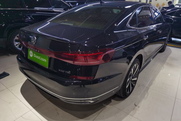 Used Volkswagen Passat 2022 330TSI Luxury Edition Custom Version
