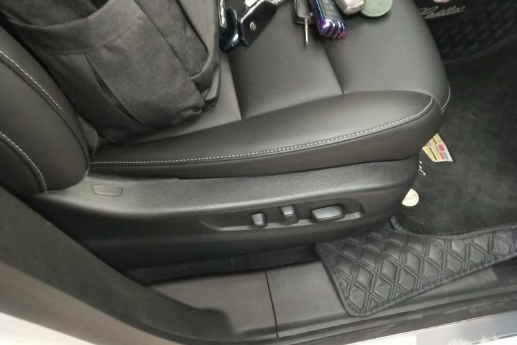 Used Cadillac XT4 2020 Revised Version 28T Two-Wheel Drive Leading Edition
