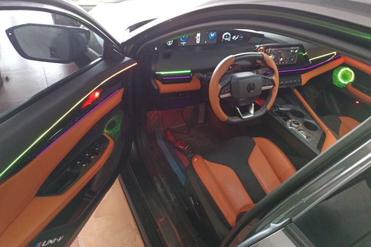 Used Changan UNI-V 2023 1.5T Sport Edition