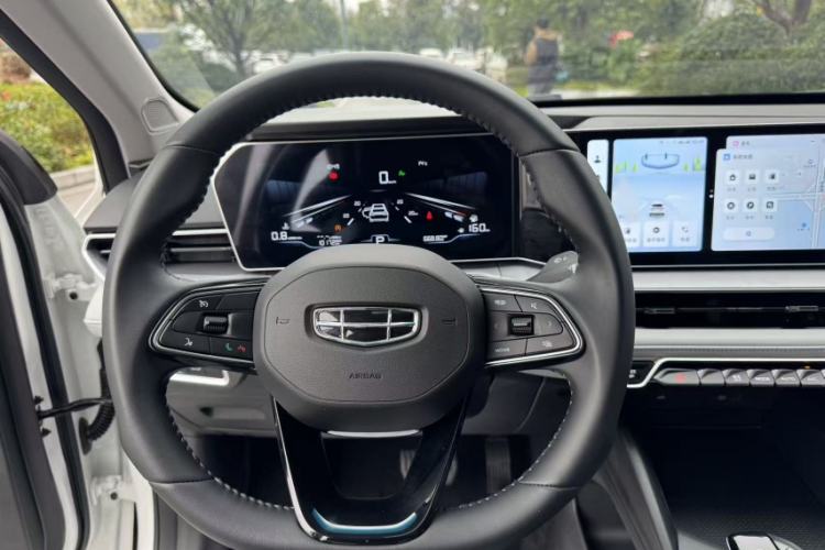 Used JETOUR Traveler 2023 2.0T All-Wheel Drive CrossPRO+
