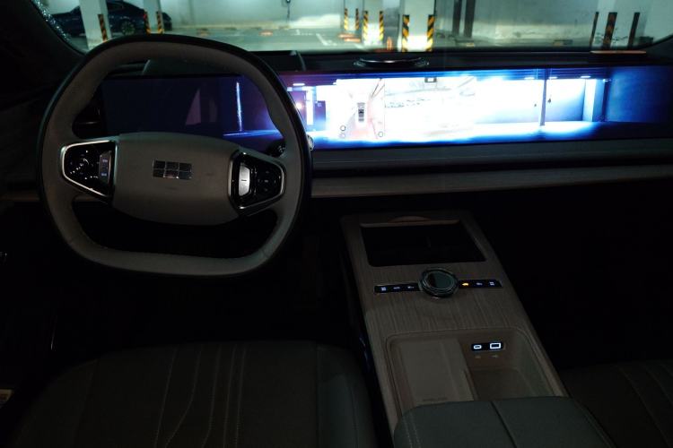 Used Geely Galaxy E8 2024 550 km Range Rear-Drive MAX
