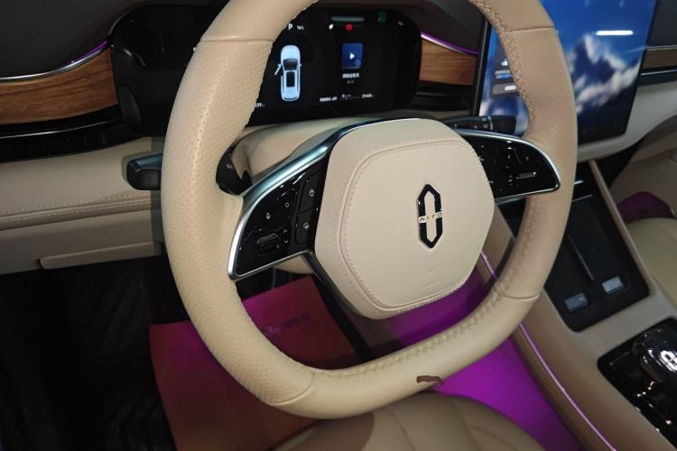 Used Hima AITO M7 2024 1.5T Intelligent Driving 4WD Max Edition 5 Seats
