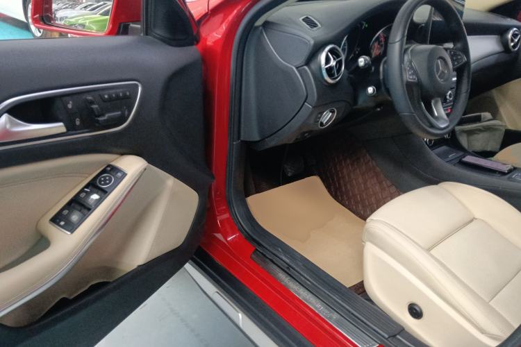 Used Mercedes-Benz GLA 2016 GLA 200 Fashion Model