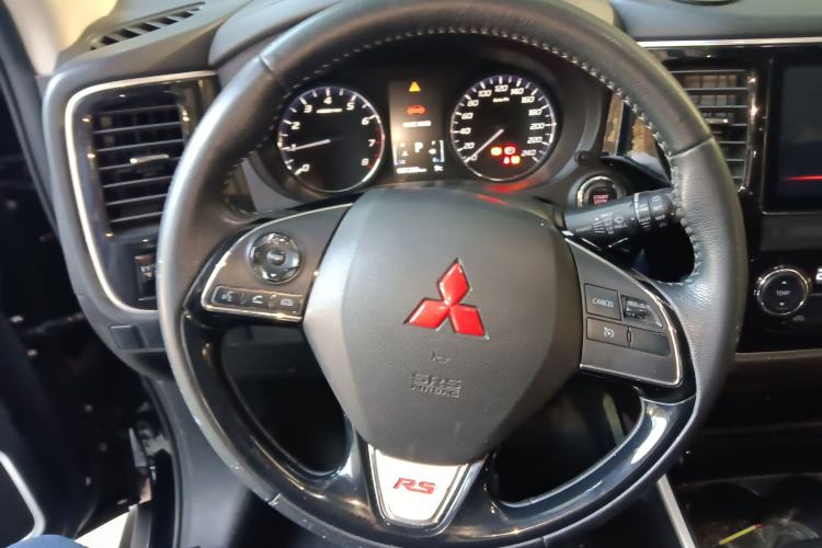 Used Mitsubishi Outlander 2020 2.0L Two-Wheel Drive Enjoyment Version 5 Seats
